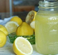 Acqua calda e limone